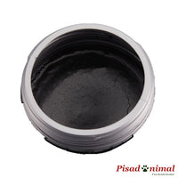 Detalle grasa negra de Kerbl para cascos de caballos